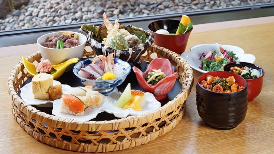 彩り籠膳
